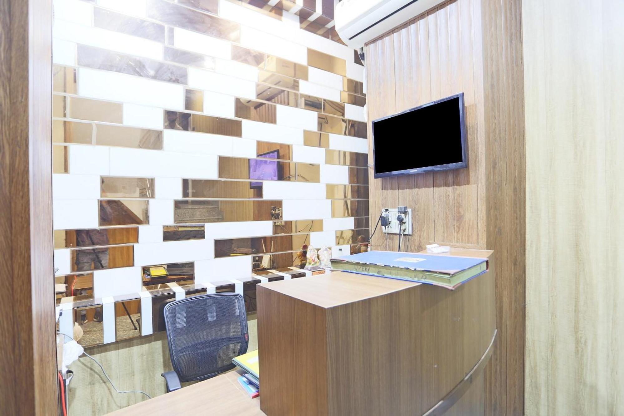 Oyo 65630 新拉吉卡马尔酒店 奥兰加巴德 外观 照片